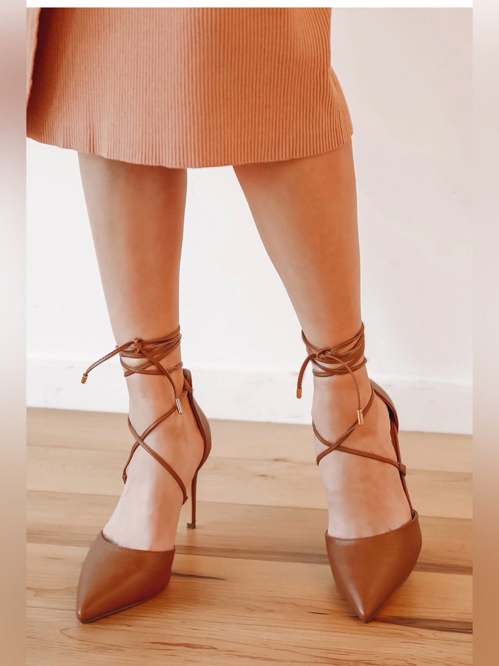 NWOT LULUS Women’s Marie Chestnut Lace-Up Tan Pointed Lace Up Heels Shoes Size 6